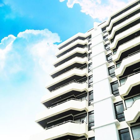 Nantiruj Tower - นันทิรุจ ทาวเวอร์ เซอร์วิสอพาร์ทเม้นท์ สุขุมวิท ซอย 8 Apartamento Banguecoque Exterior foto