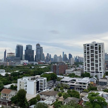 Nantiruj Tower - นันทิรุจ ทาวเวอร์ เซอร์วิสอพาร์ทเม้นท์ สุขุมวิท ซอย 8 Apartamento Banguecoque Exterior foto