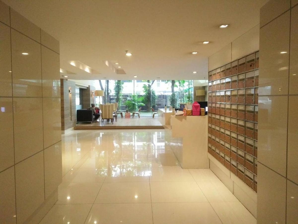 Nantiruj Tower - นันทิรุจ ทาวเวอร์ เซอร์วิสอพาร์ทเม้นท์ สุขุมวิท ซอย 8 Apartamento Banguecoque Exterior foto