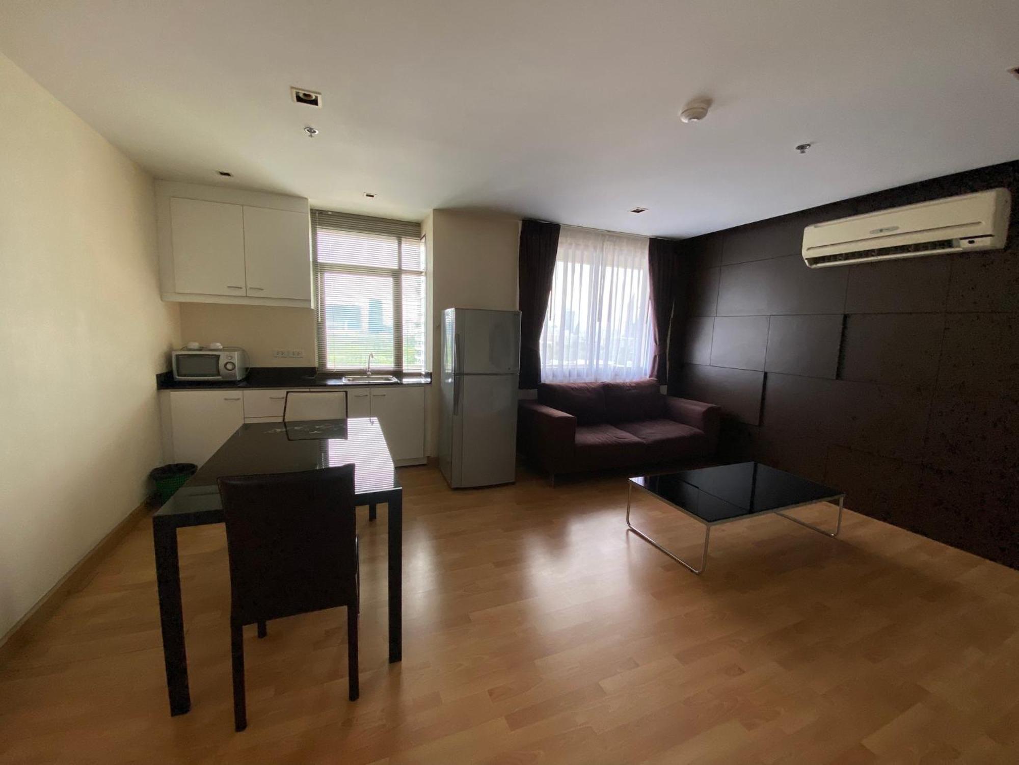 Nantiruj Tower - นันทิรุจ ทาวเวอร์ เซอร์วิสอพาร์ทเม้นท์ สุขุมวิท ซอย 8 Apartamento Banguecoque Quarto foto